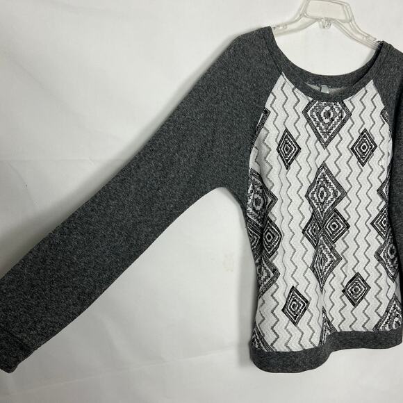 Vanity Boho Lace Gray Pullover Sweater Size M - Picture 5 of 9